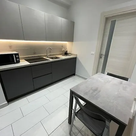 Apartment Near Metro Piazza Bengasi *